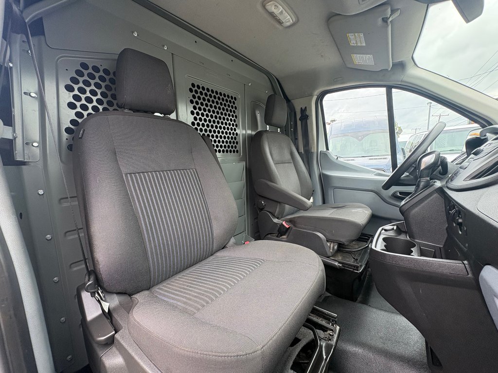 Ford Transit Van T-250 Low Roof 148' 2019 à Repentigny, Québec - 12 - w1024h768px