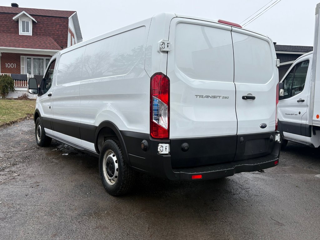 Ford Transit Van T-250 Low Roof 148' 2019 à Repentigny, Québec - 7 - w1024h768px
