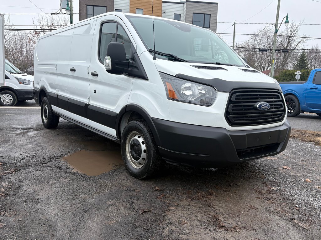 Ford Transit Van T-250 Low Roof 148' 2019 à Repentigny, Québec - 4 - w1024h768px