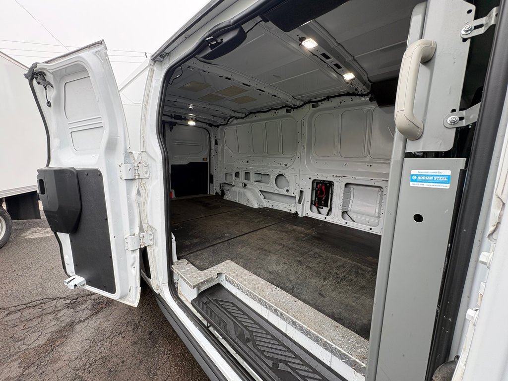 Ford Transit Van T-250 Low Roof 148' 2019 à Repentigny, Québec - 10 - w1024h768px