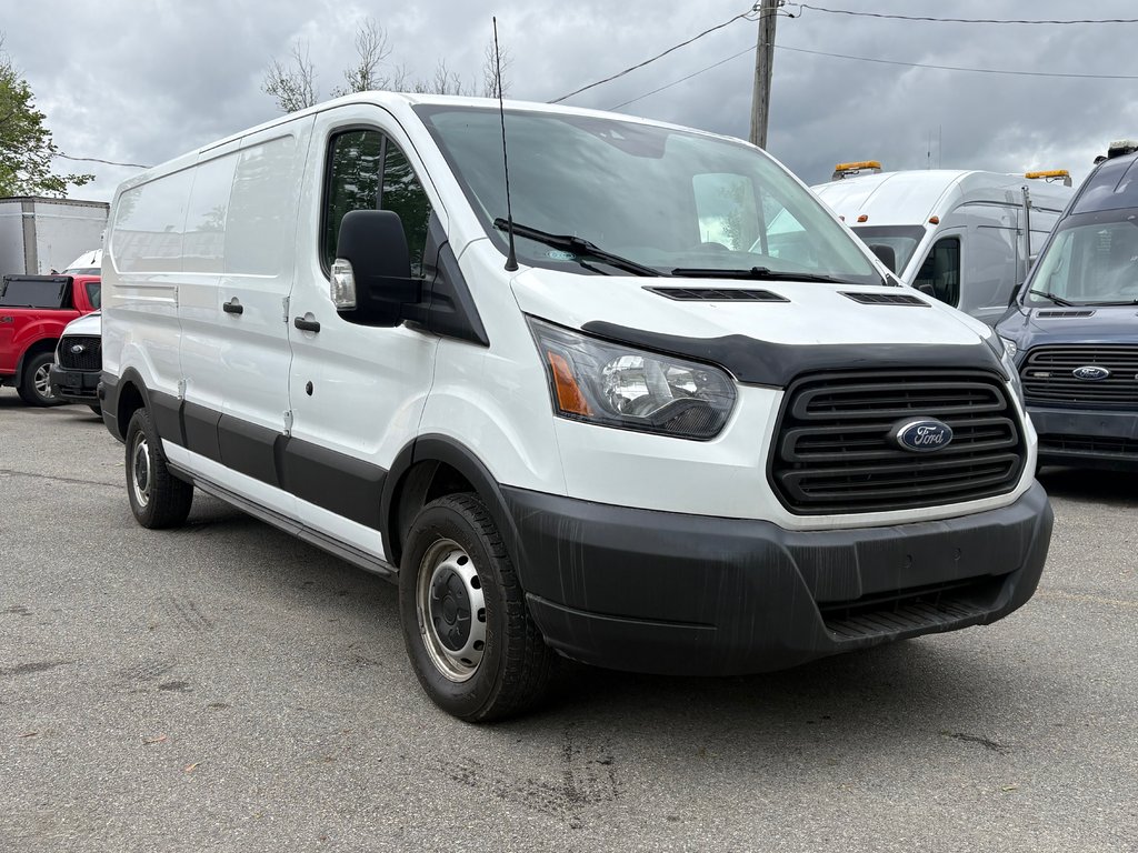Ford Transit Van T-250 Low Roof 148' 2019 à Repentigny, Québec - 4 - w1024h768px
