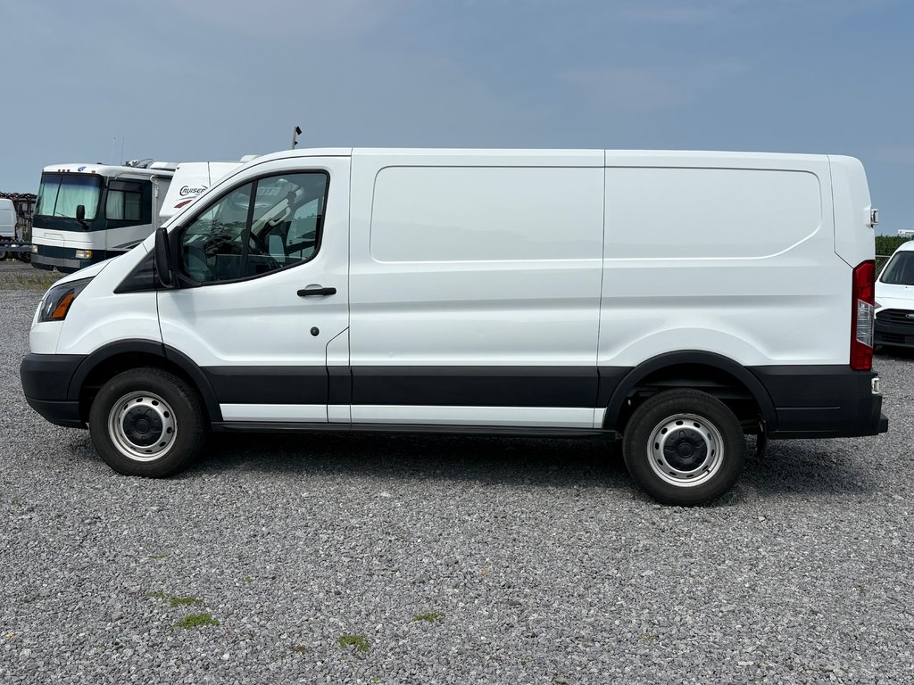 Ford Transit Van T-250 Low Roof 130' 2019 à Repentigny, Québec - 9 - w1024h768px