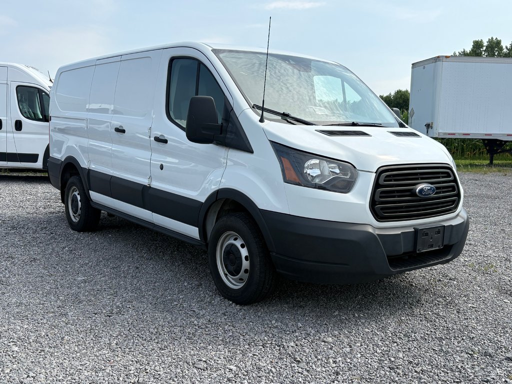Ford Transit Van T-250 Low Roof 130' 2019 à Repentigny, Québec - 4 - w1024h768px