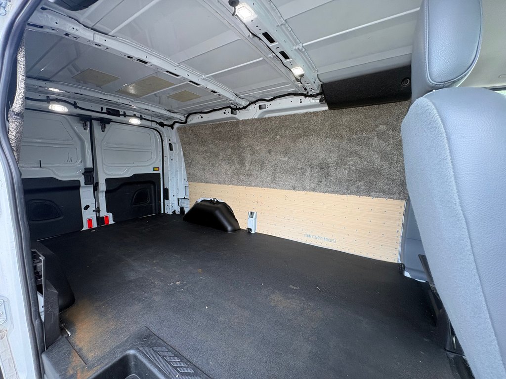 Ford Transit Van T-250 Low Roof 130' 2019 à Repentigny, Québec - 11 - w1024h768px