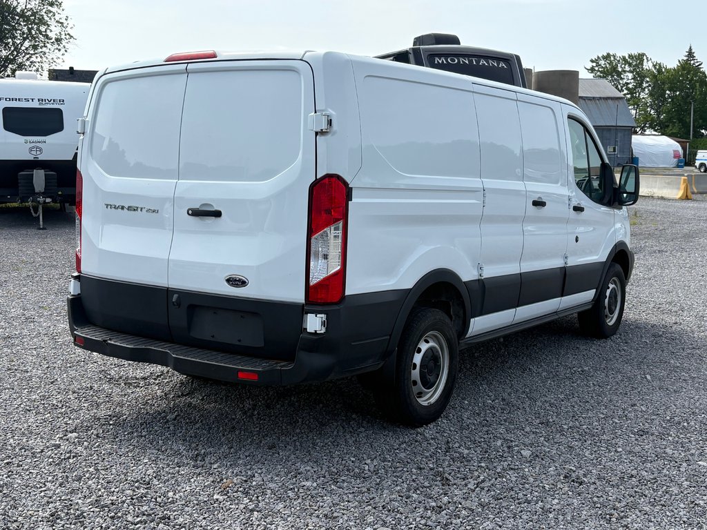 Ford Transit Van T-250 Low Roof 130' 2019 à Repentigny, Québec - 8 - w1024h768px