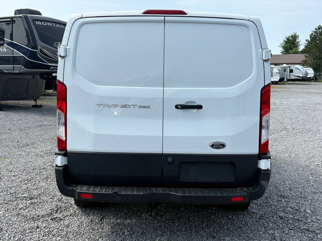Ford Transit Van T-250 Low Roof 130' 2019 à Repentigny, Québec - 7 - w1024h768px