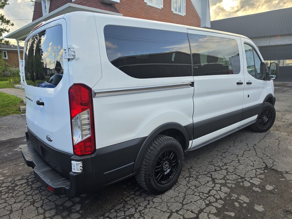 Ford Transit Wagon T-150 XLT Wagon 2015 à Repentigny, Québec - 12 - w1024h768px