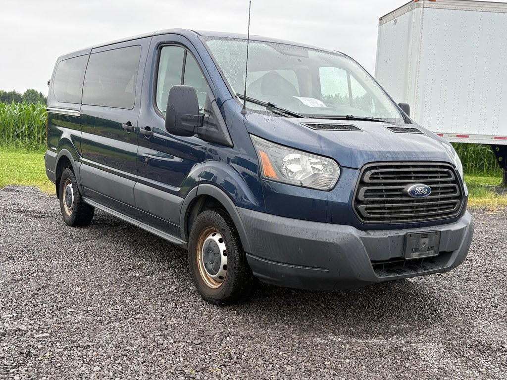 2016 Ford Transit Wagon T-150 XLT Wagon in Repentigny, Quebec - 4 - w1024h768px