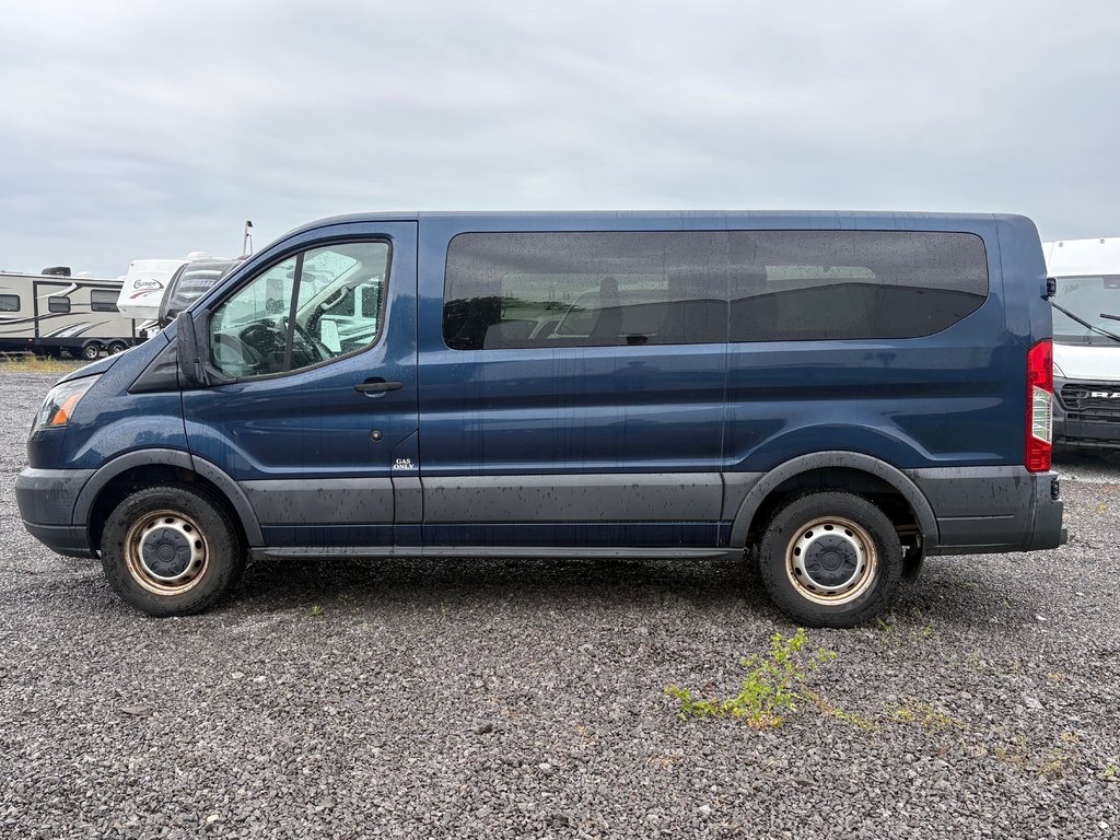 2016 Ford Transit Wagon T-150 XLT Wagon in Repentigny, Quebec - 9 - w1024h768px
