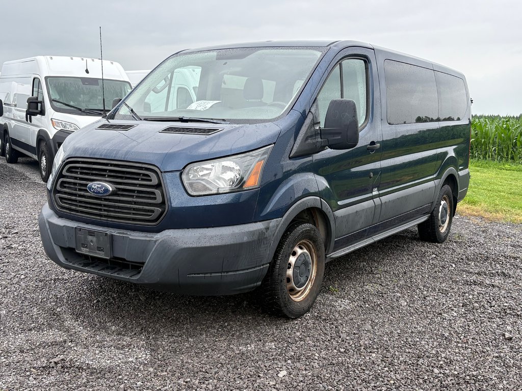 2016 Ford Transit Wagon T-150 XLT Wagon in Repentigny, Quebec - 1 - w1024h768px