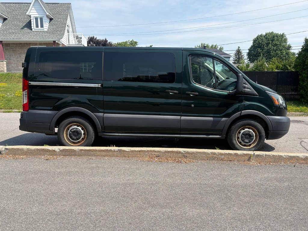 2016 Ford Transit Wagon T-150 XLT Wagon in Repentigny, Quebec - 6 - w1024h768px