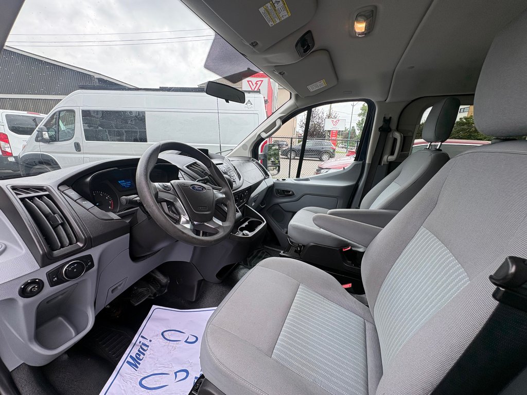 2017 Ford Transit Wagon T-150 XLT Wagon in Repentigny, Quebec - 13 - w1024h768px