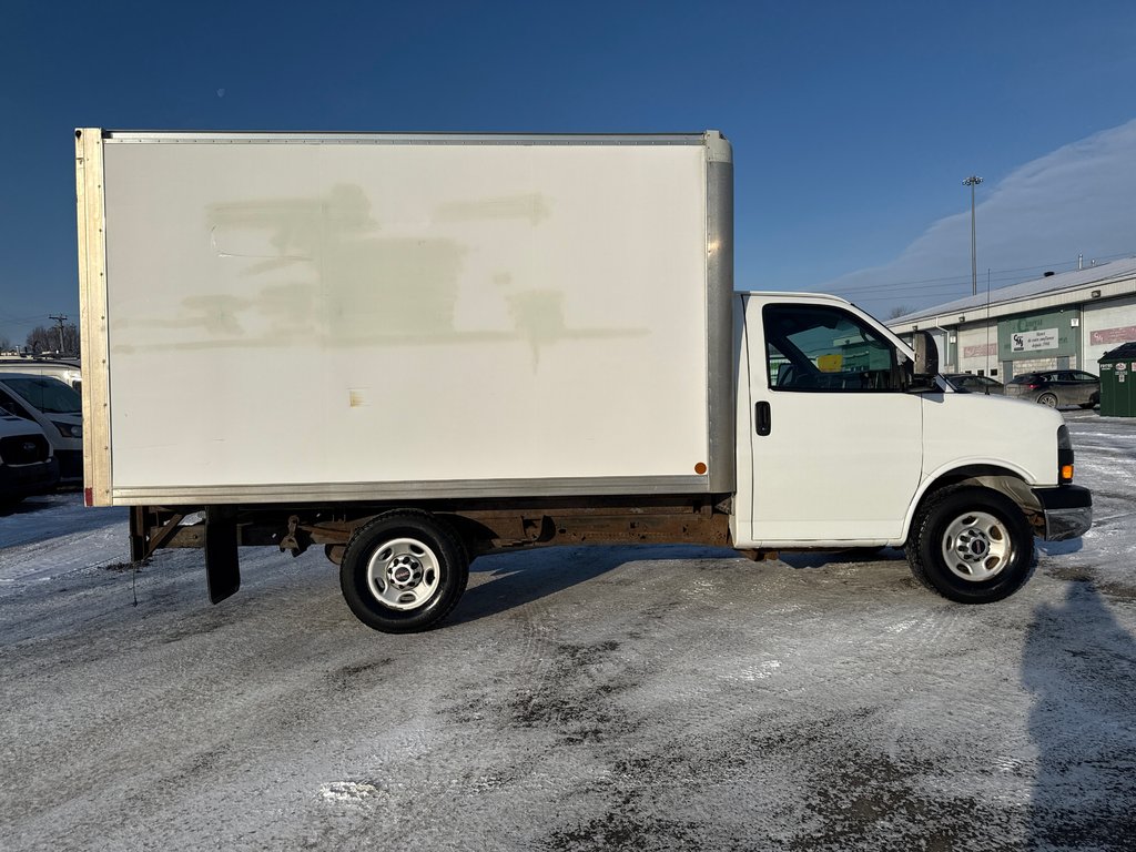GMC Savana Commercial Cutaway Cube 12' 2014 à Repentigny, Québec - 7 - w1024h768px