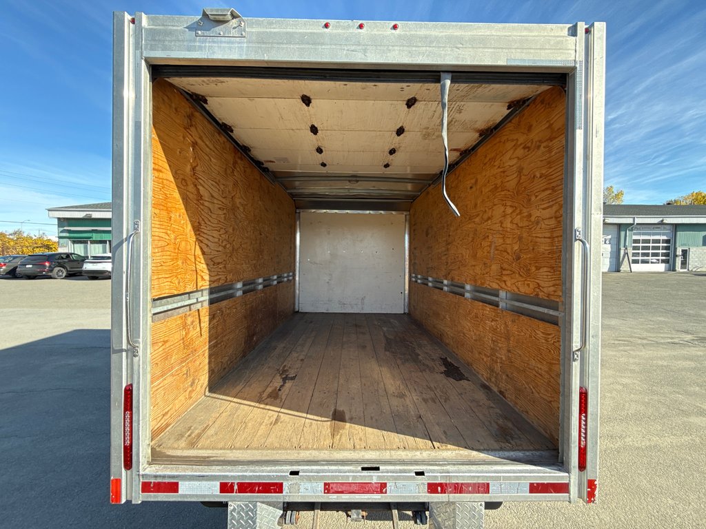 2019 GMC Savana Commercial Cutaway Cube 12' in Repentigny, Quebec - 13 - w1024h768px