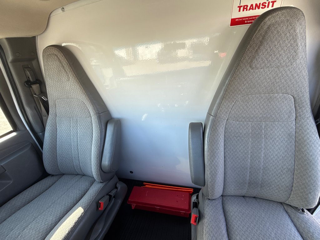 2019 GMC Savana Commercial Cutaway Cube 12' in Repentigny, Quebec - 16 - w1024h768px