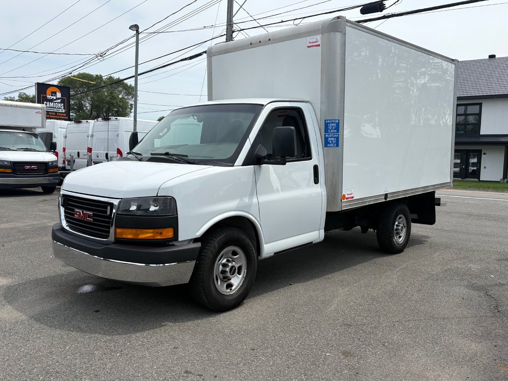 2019 GMC Savana Commercial Cutaway 3500 Cube 12' pieds in Repentigny, Quebec - 1 - w1024h768px