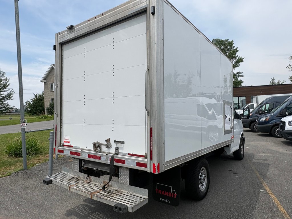2019 GMC Savana Commercial Cutaway 3500 Cube 12' pieds in Repentigny, Quebec - 6 - w1024h768px