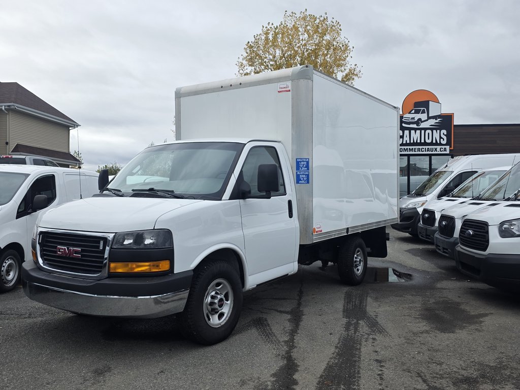 GMC Savana Commercial Cutaway 3500 Cube 12' pieds 2019 à Saint-Sulpice, Québec - 1 - w1024h768px