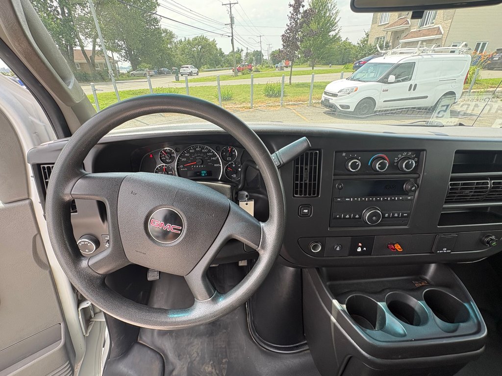 2019 GMC Savana Commercial Cutaway 3500 Cube 12' pieds in Repentigny, Quebec - 12 - w1024h768px
