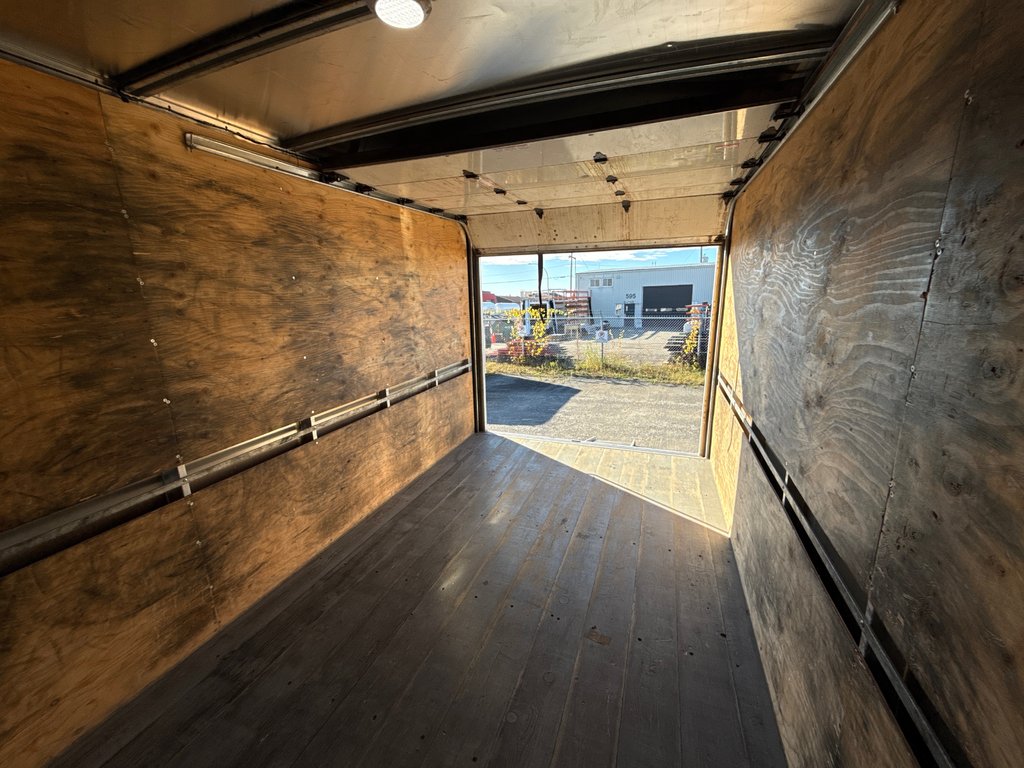 2023 GMC Savana Commercial Cutaway Cube 12 PIEDS 12'' in Repentigny, Quebec - 13 - w1024h768px