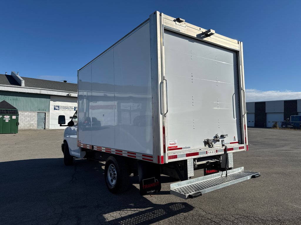 2023 GMC Savana Commercial Cutaway Cube 12 PIEDS 12'' in Repentigny, Quebec - 4 - w1024h768px