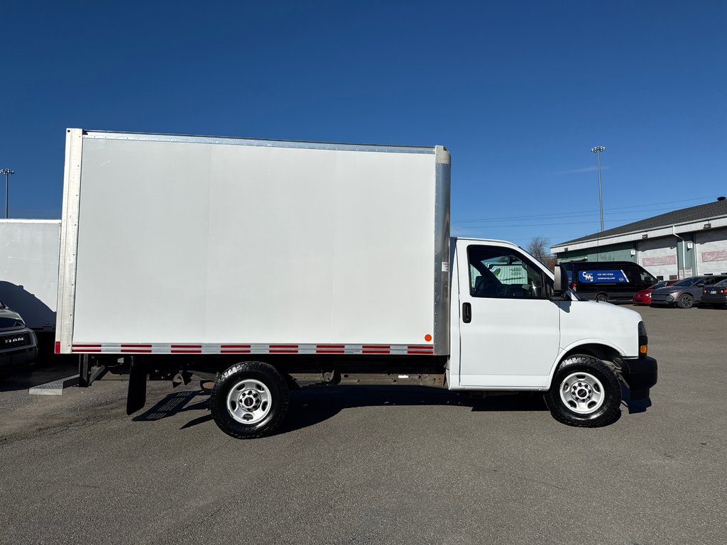 2023 GMC Savana Commercial Cutaway Cube 12 PIEDS 12'' in Repentigny, Quebec - 7 - w1024h768px