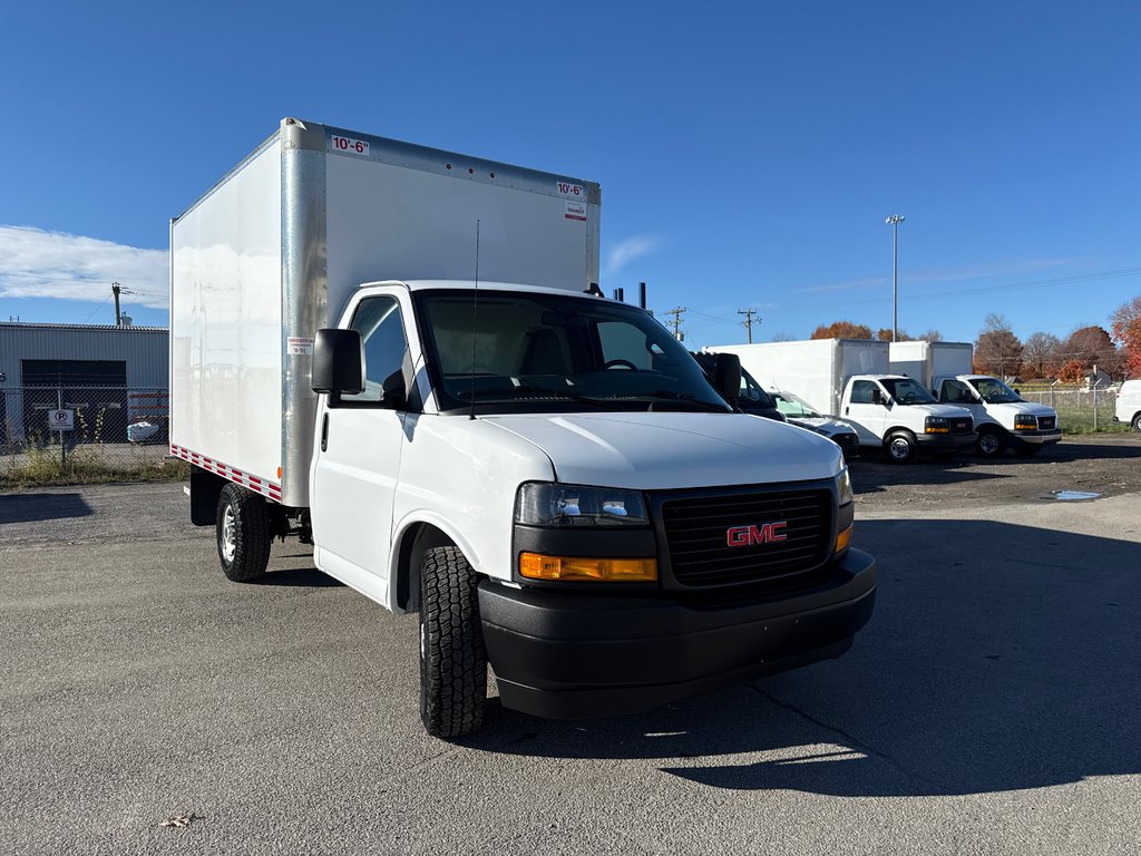 2023 GMC Savana Commercial Cutaway Cube 12 PIEDS 12'' in Repentigny, Quebec - 8 - w1024h768px