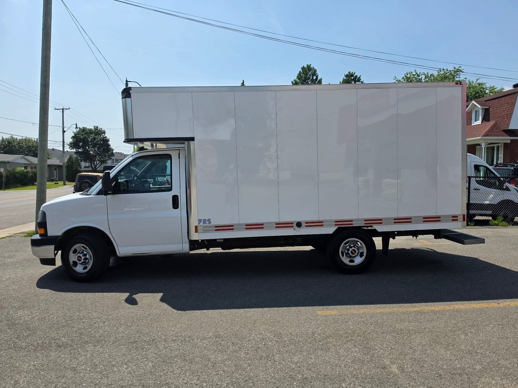 GMC Savana Commercial Cutaway 3500 Cube 14' pieds 2023 à Repentigny, Québec - 4 - w1024h768px