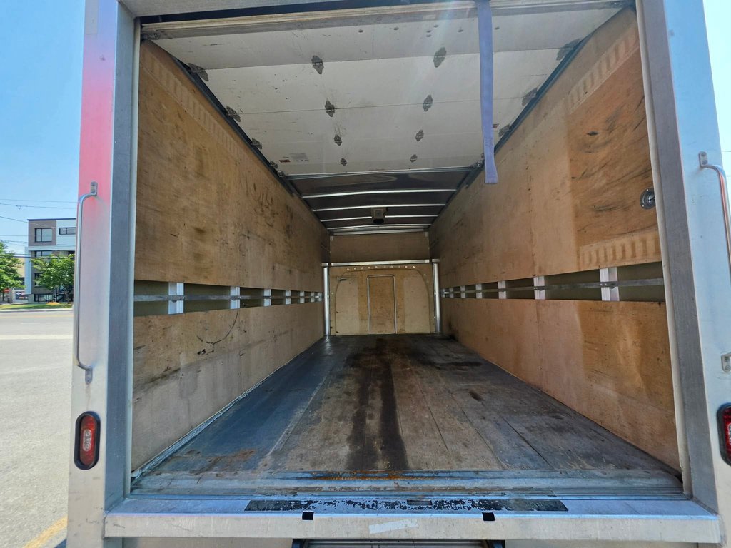 GMC Savana Commercial Cutaway 3500 Cube 14' pieds 2023 à Repentigny, Québec - 7 - w1024h768px