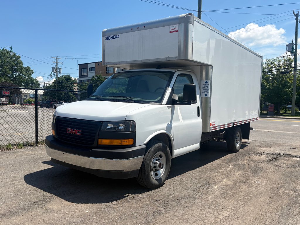 GMC Savana Commercial Cutaway Cube 14' 2024 à Repentigny, Québec - 1 - w1024h768px