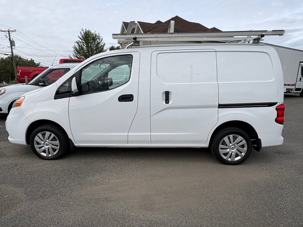 2017 Nissan NV200 S in Repentigny, Quebec - 9 - w1024h768px