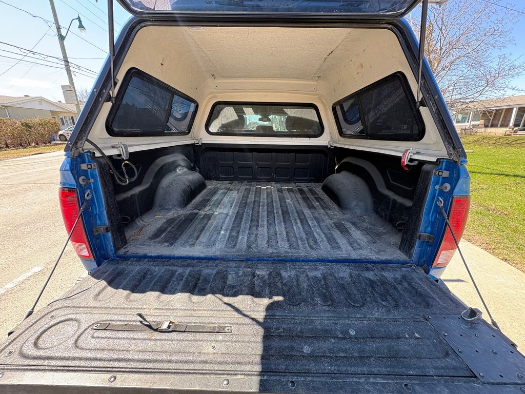 2023 Ram 1500 Classic Express Crew Cab in Repentigny, Quebec - 10 - w1024h768px