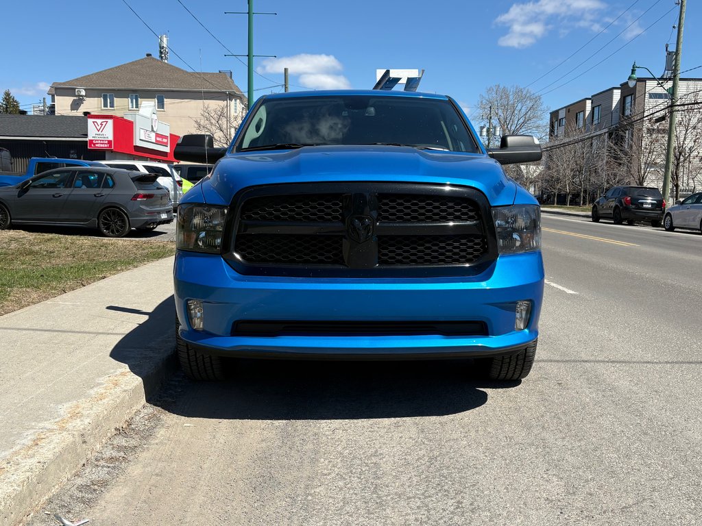 2023 Ram 1500 Classic Express Crew Cab in Repentigny, Quebec - 3 - w1024h768px