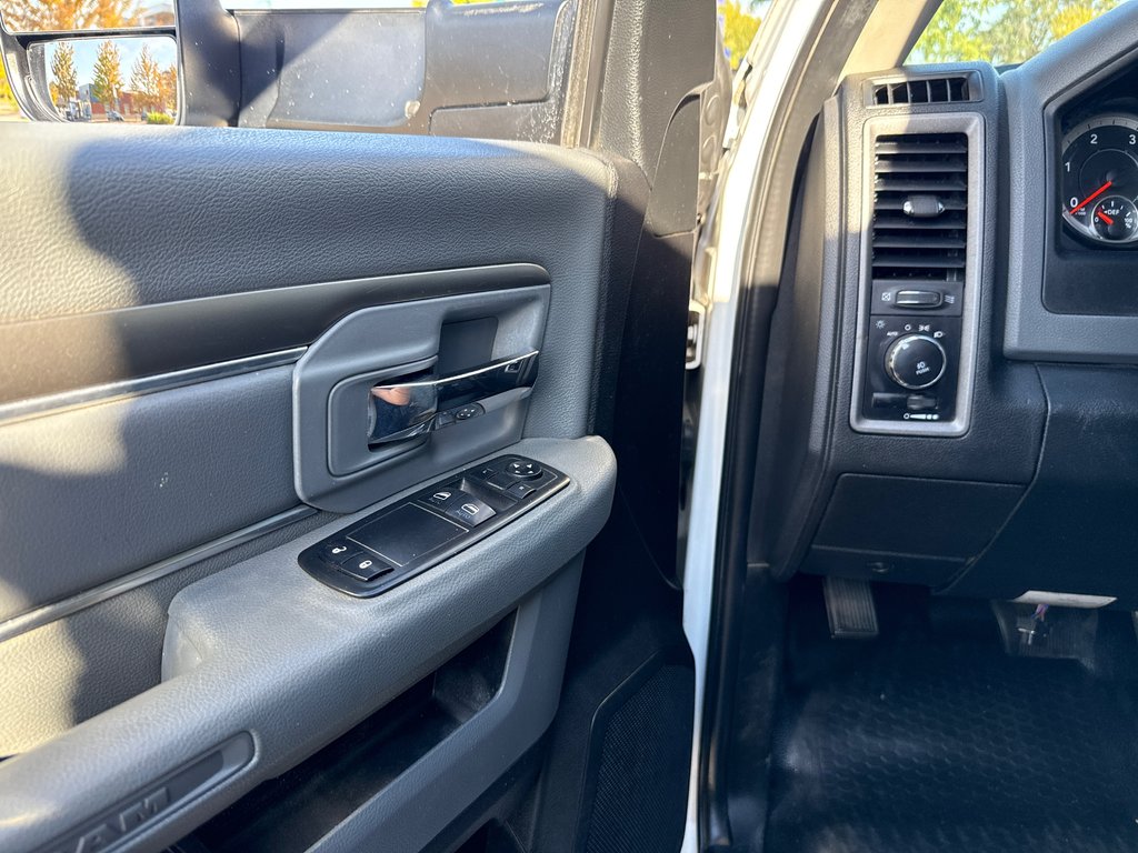 2017 Ram 5500 ST in Repentigny, Quebec - 17 - w1024h768px