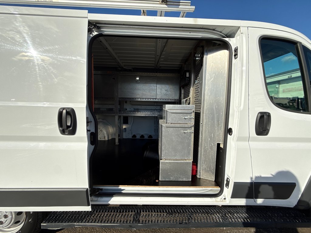 Ram ProMaster Cargo Van 1500 Low Roof 136' 2017 à Repentigny, Québec - 11 - w1024h768px