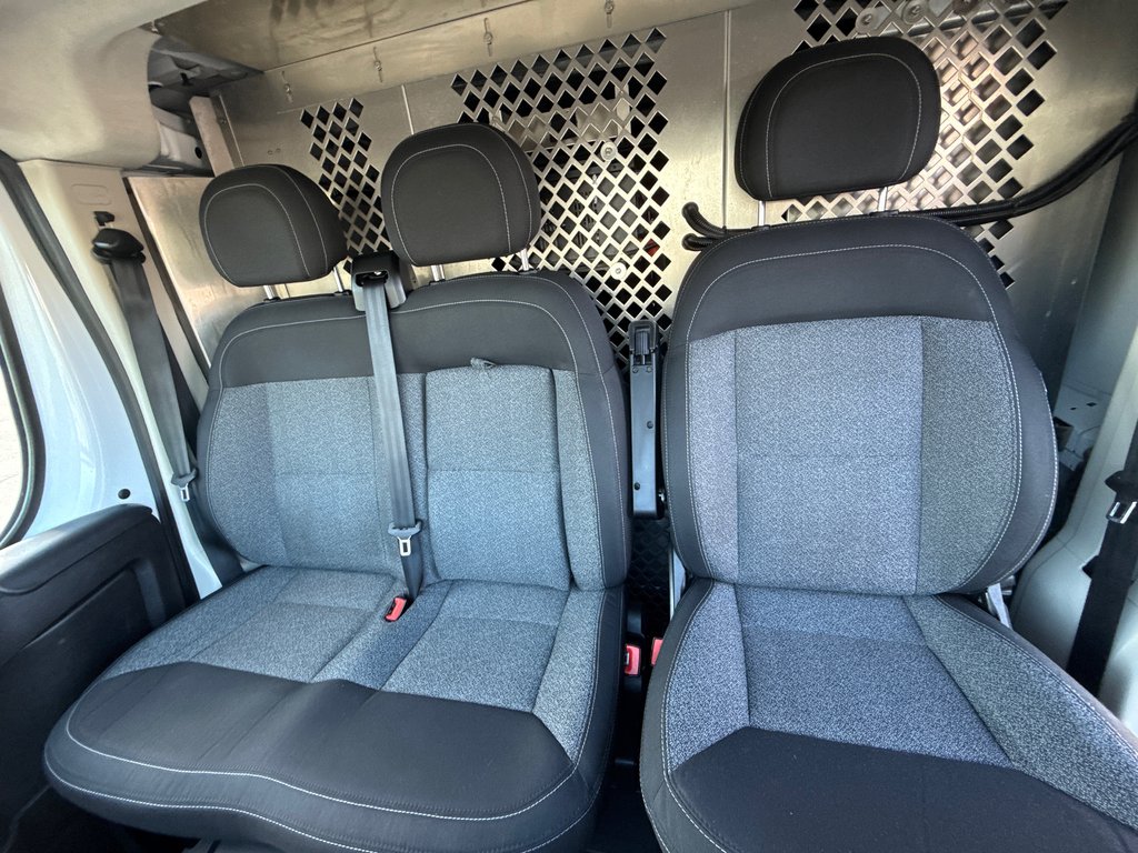 Ram ProMaster Cargo Van 1500 Low Roof 136' 2017 à Repentigny, Québec - 15 - w1024h768px
