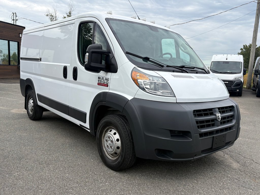 Ram ProMaster Cargo Van 1500 Low Roof 136' 2018 à Saint-Sulpice, Québec - 4 - w1024h768px