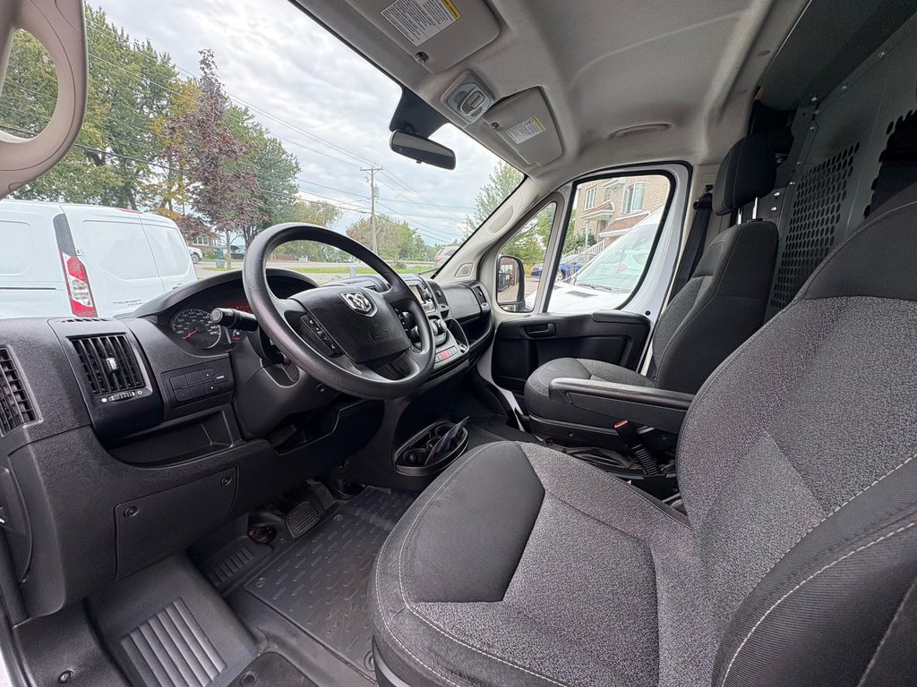 Ram ProMaster Cargo Van 1500 Low Roof 136' 2018 à Saint-Sulpice, Québec - 12 - w1024h768px
