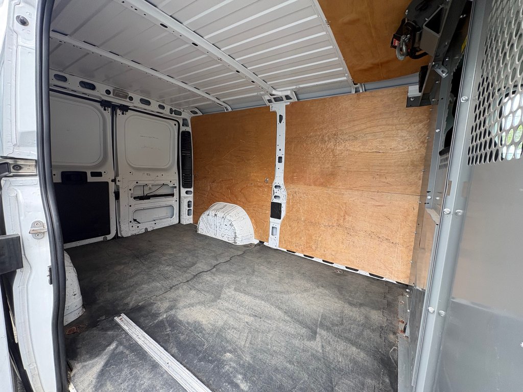 Ram ProMaster Cargo Van 1500 Low Roof 136' 2018 à Saint-Sulpice, Québec - 10 - w1024h768px