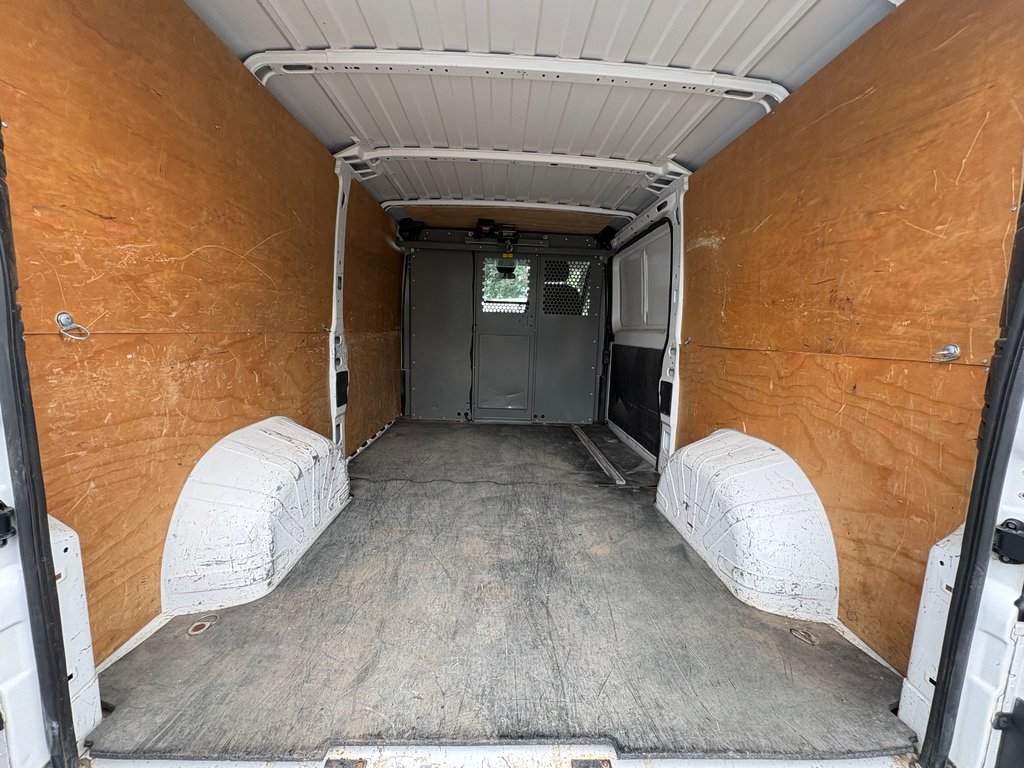 Ram ProMaster Cargo Van 1500 Low Roof 136' 2018 à Saint-Sulpice, Québec - 9 - w1024h768px