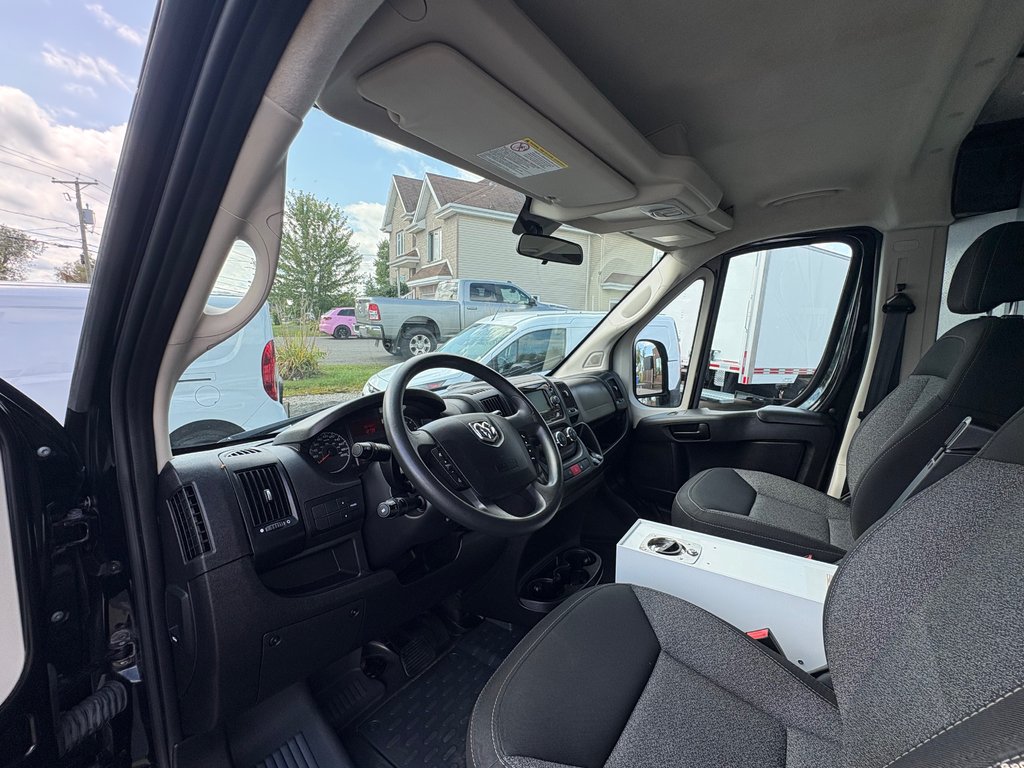 2020 Ram ProMaster Cargo Van 3500 Low Roof 136' in Saint-Sulpice, Quebec - 13 - w1024h768px