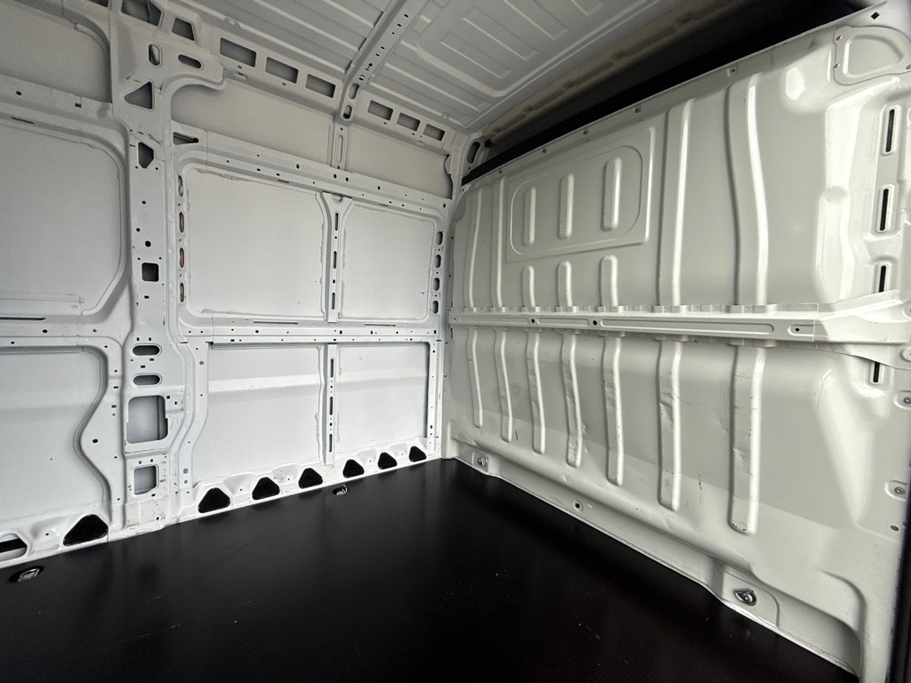 2022 Ram ProMaster Cargo Van 3500 High Roof 159' EXT in Saint-Sulpice, Quebec - 12 - w1024h768px