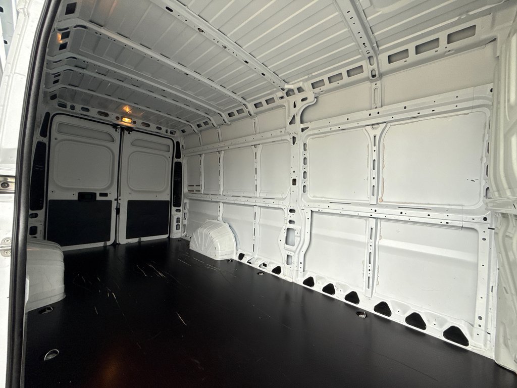 2022 Ram ProMaster Cargo Van 3500 High Roof 159' EXT in Saint-Sulpice, Quebec - 11 - w1024h768px