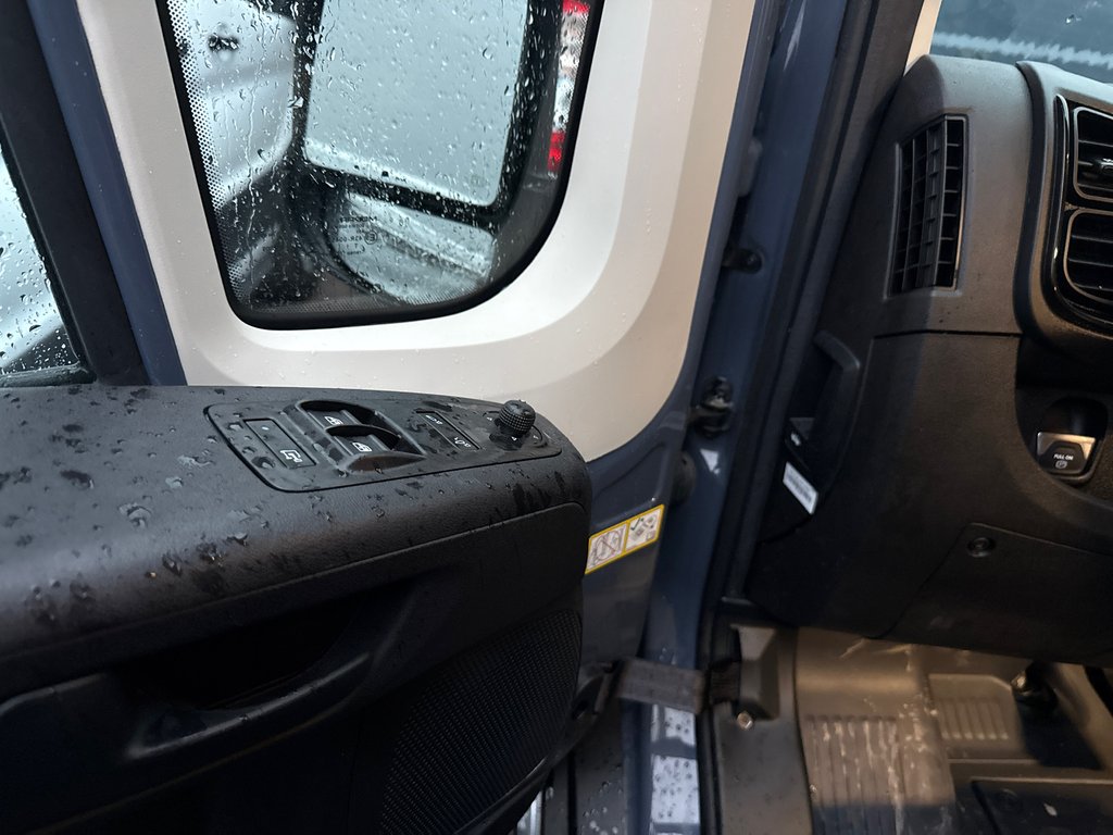Ram ProMaster Cargo Van 3500 High Roof 159' EXT 2022 à Repentigny, Québec - 17 - w1024h768px