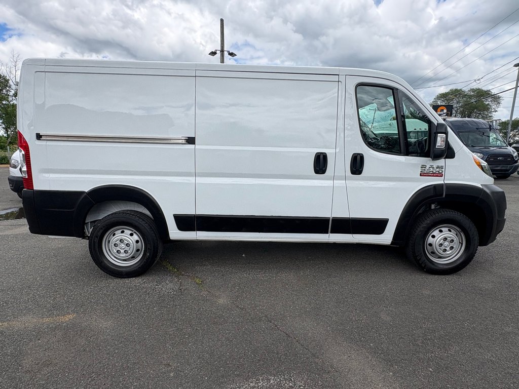 2022 Ram ProMaster Cargo Van 2500 Low Roof 136' in Repentigny, Quebec - 5 - w1024h768px