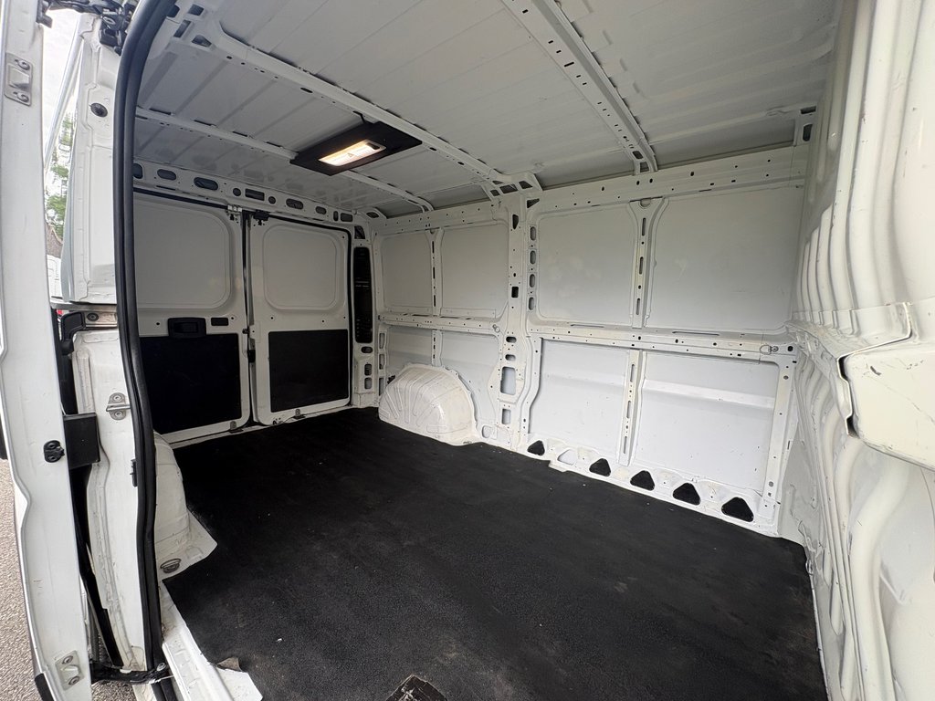 2022 Ram ProMaster Cargo Van 2500 Low Roof 136' in Repentigny, Quebec - 10 - w1024h768px