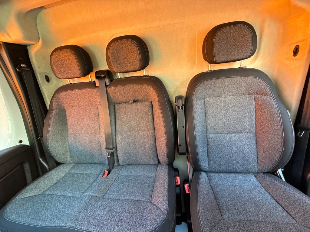 2023 Ram ProMaster Cargo Van 2500 High Roof 159' in Saint-Sulpice, Quebec - 9 - w1024h768px