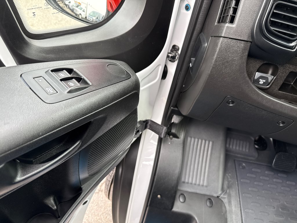 Ram ProMaster Cargo Van 1500 Low Roof 136' 2023 à Repentigny, Québec - 18 - w1024h768px