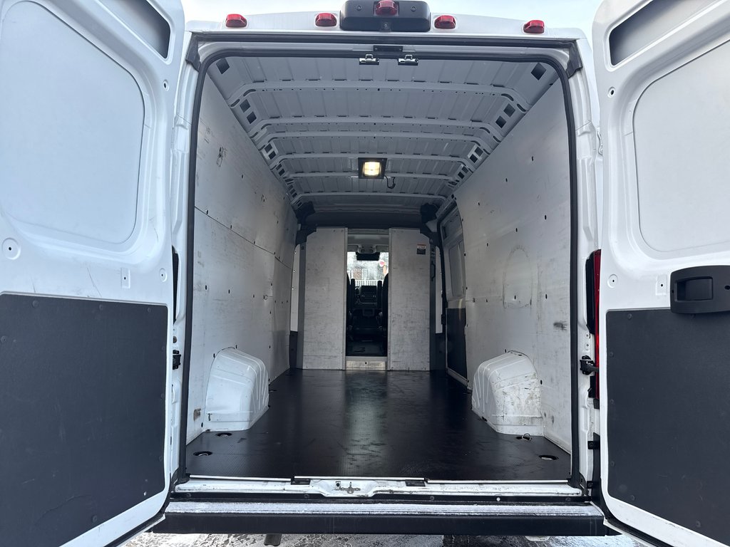 Ram ProMaster Cargo Van 3500 High Roof 159' EXT 2023 à Repentigny, Québec - 10 - w1024h768px