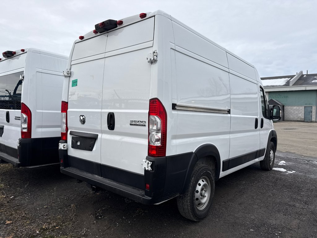 Ram ProMaster Cargo Van 2500 High Roof 136' 2023 à Repentigny, Québec - 4 - w1024h768px